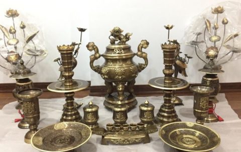 Con thứ có được thờ đỉnh đồng không theo truyền thống.