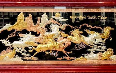 Tranh mã đáo thành công treo hướng nào trong nhà ở.